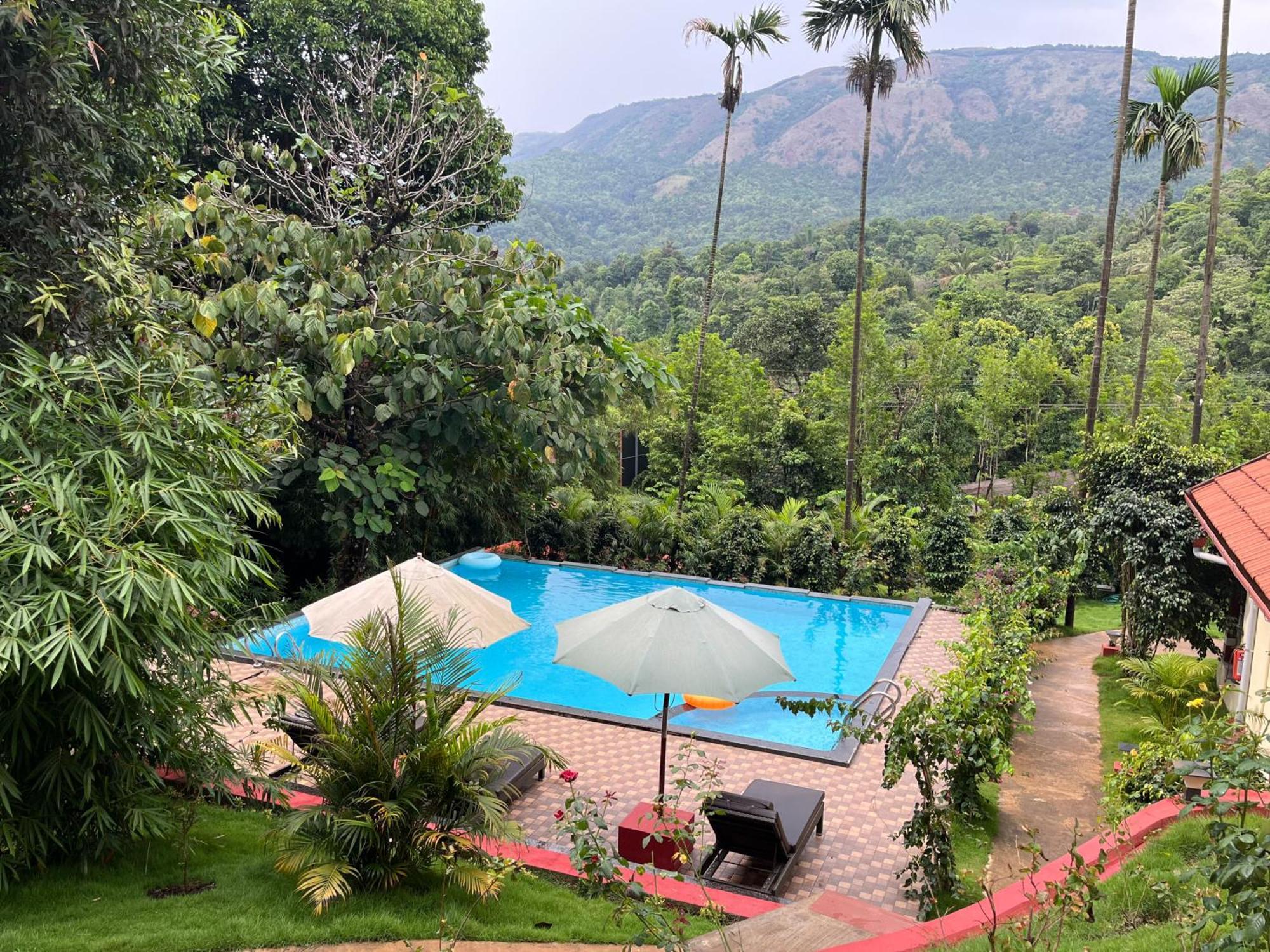 Hill Crest Resort - Coorg Madikeri Exterior foto