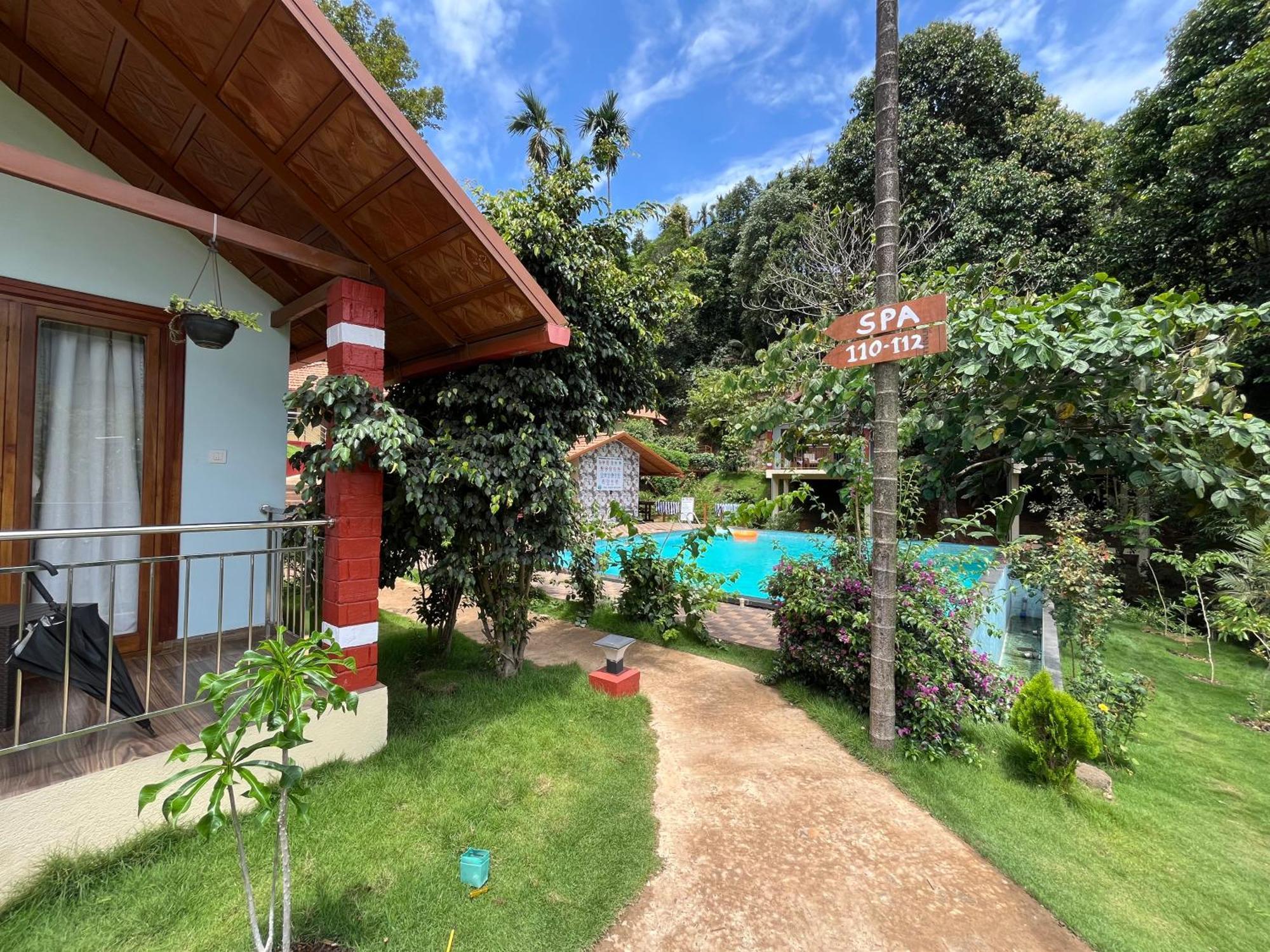 Hill Crest Resort - Coorg Madikeri Exterior foto